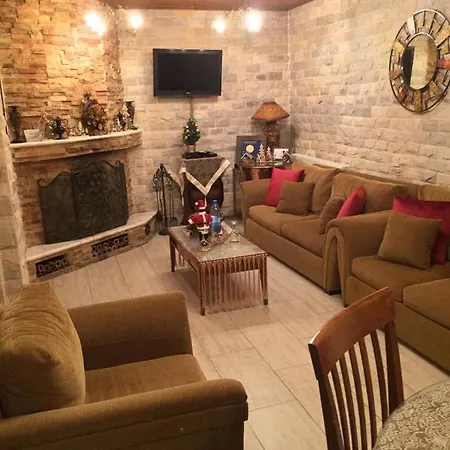 The House Tris Elies