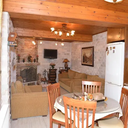Prázdninový dům The House Tris Elies