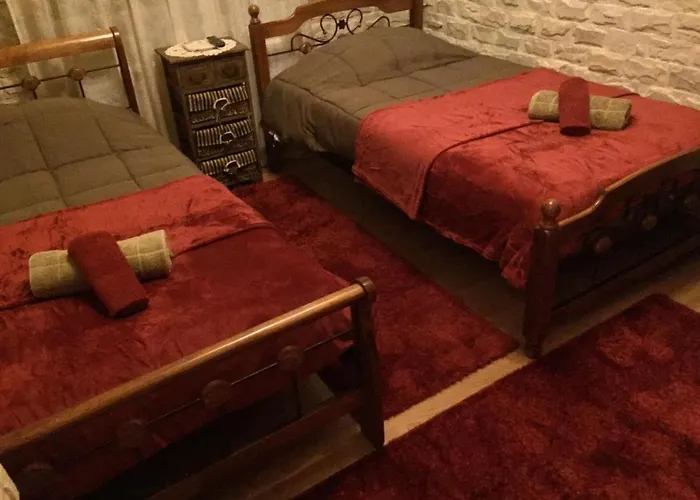 The House Tris Elies