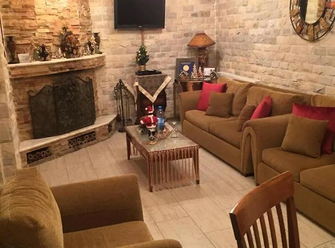 The House Tris Elies