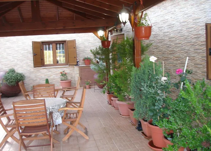 בית נופש The House Tris Elies