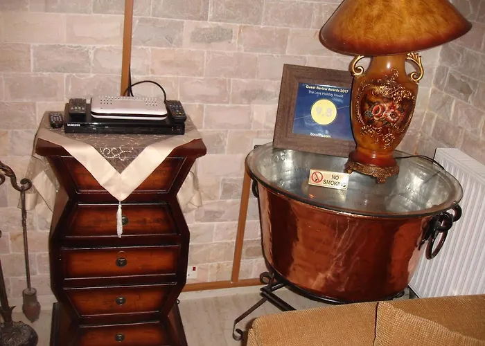 The House Tris Elies