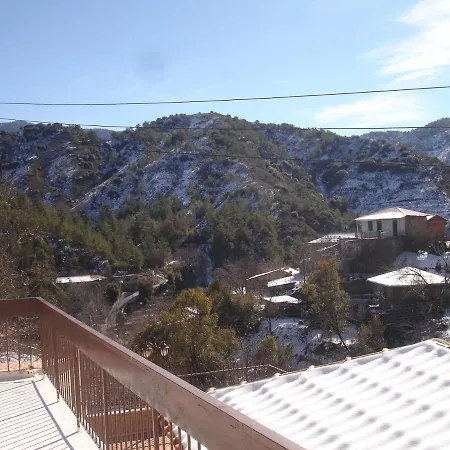 Vakantiehuis The House Tris Elies