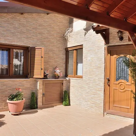 The House Tris Elies